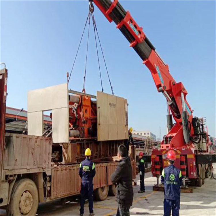 那坡随车吊作业的风险因素是怎样的